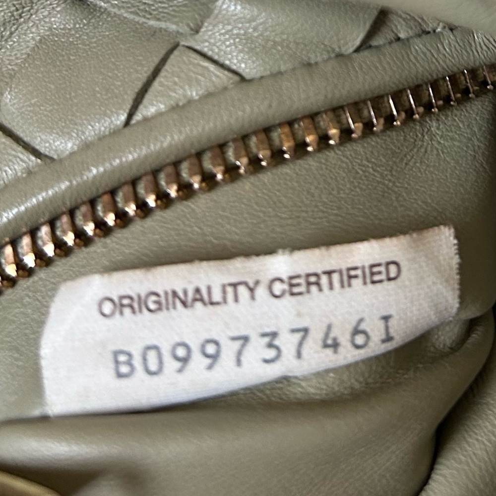 Bottega Veneta Mini Jodie
Intrecciato Sauge Sage Leather Knot
Gold Hardware - Picture 10 of 10